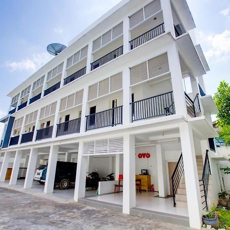 Oyo 3279 Joy Residence ساماريندا المظهر الخارجي الصورة